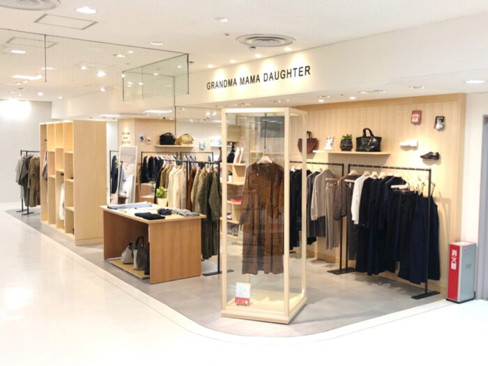 GRANDMA MAMA DAUGHTER