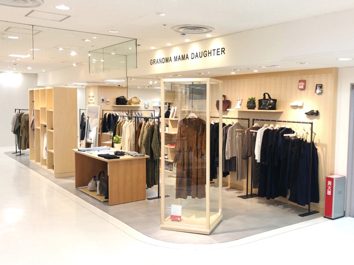 GRANDMA MAMA DAUGHTER