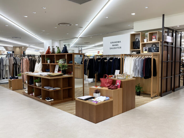 GRANDMA MAMA DAUGHTER