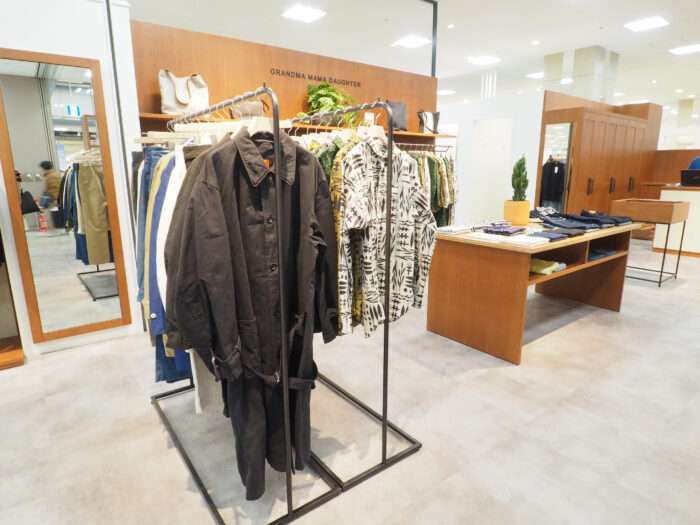 GRANDMA MAMA DAUGHTER