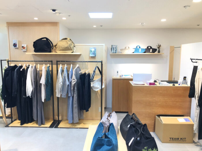 GRANDMA MAMA DAUGHTER